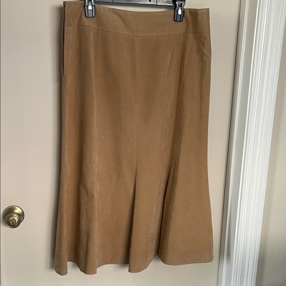 Elegant Tan Suede Skirt